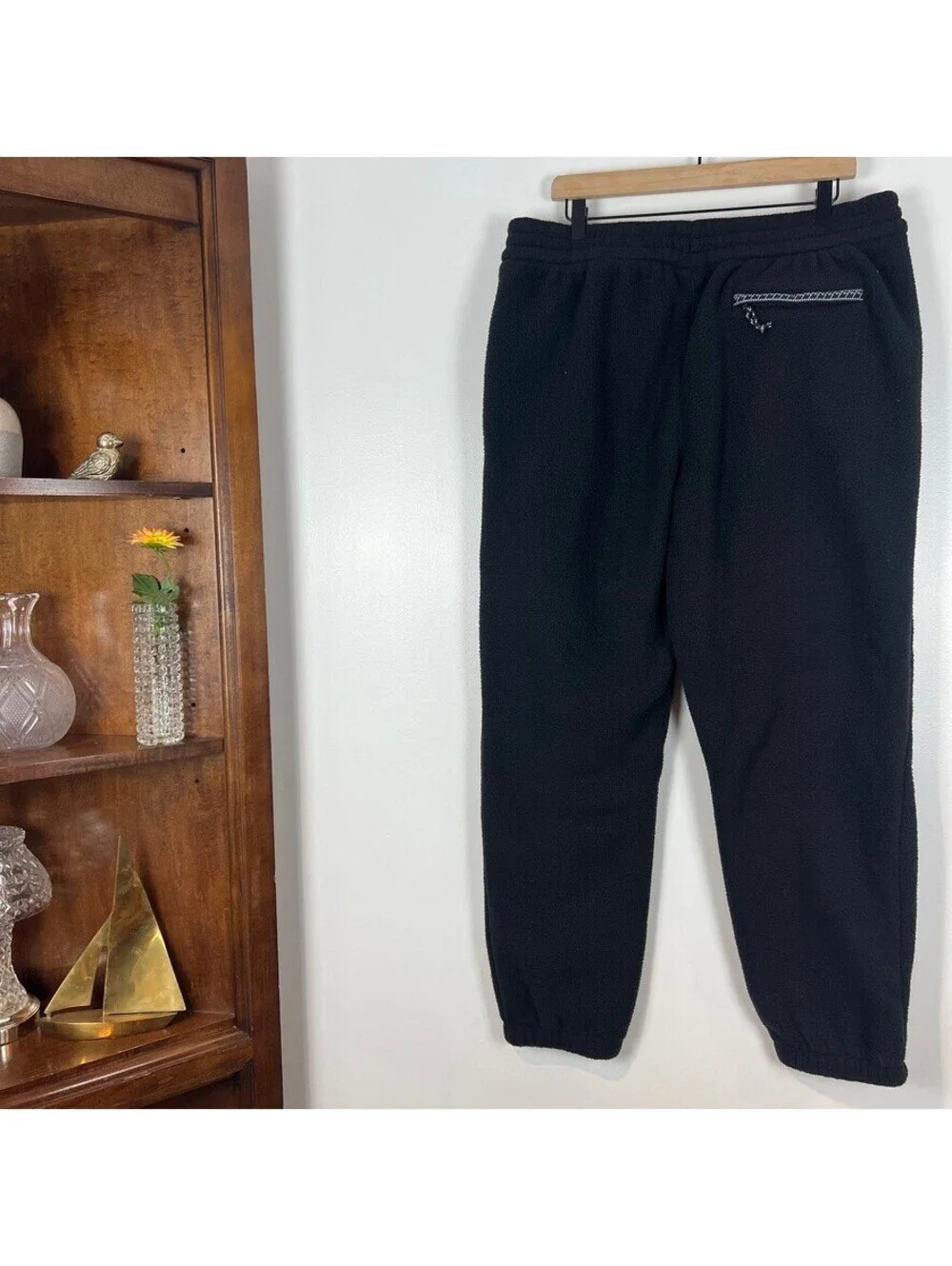 The North Face Men's Black Fleece Jogger Sweatpants Large Circular Design NWOT